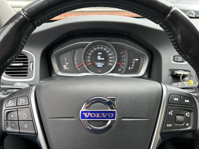 Volvo V60 1.5 T3 Polar+ | Automaat | Trekhaak | Stuurverwarming | Voor + Achter Stoelverwarming |