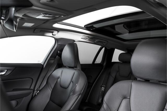 Volvo V60 2.0 T6 Plug-in hybrid AWD Ultra Dark 253 PK - Automaat | S/K-Panodak | Dig. Cockpit | Adapt. Cruise | Stoel-+Stuurverw. | PDC | 360 Camera | NAV + App. Connect | ECC | Elek. Klep | LM 19" | 9589