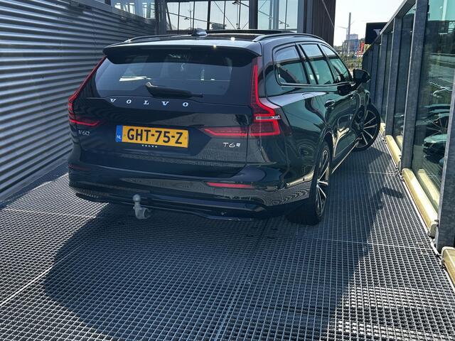 Volvo V60 2.0 T6 Plug-in hybrid AWD Plus Dark Automaat, Panorama dak, Harman-Kardon premium audio, Elektr.. verstelbare voorstoelen, Stoelverwarming V+A, Parkeer verwarming