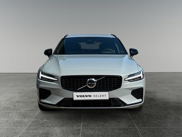 Volvo V60 2.0 T6 Plug-in hybrid AWD Plus Dark | Trekhaak | Sportstoelen | Panoramadak | Stoelverwarming |