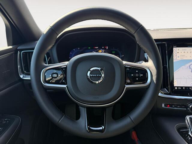 Volvo V60 2.0 T6 Plug-in hybrid AWD Plus Dark | Trekhaak | Sportstoelen | Panoramadak | Stoelverwarming |