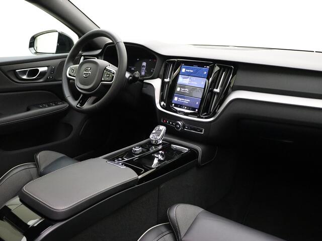 Volvo V60 T6 350pk AWD Plus Dark / Panorama dak / Contour stoelen / Camera rondom / Harman en Kardon audio / Trekhaak /