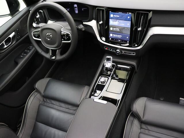 Volvo V60 T6 350pk AWD Plus Dark / Panorama dak / Contour stoelen / Camera rondom / Harman en Kardon audio / Trekhaak /