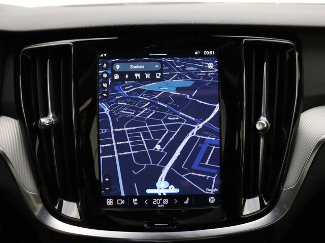 Volvo V60 T6 350pk AWD Plus Dark / Panorama dak / Contour stoelen / Camera rondom / Harman en Kardon audio / Trekhaak /