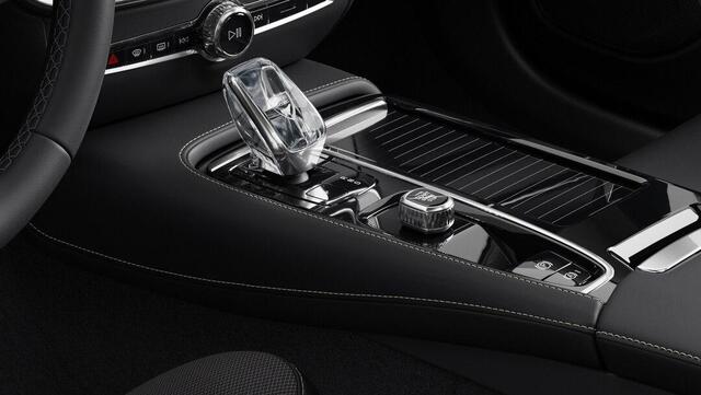 Volvo V60 2.0 T6 Plug-in hybrid AWD Plus Dark Schuif/kantel dak l 360 graden Camera l Head-up Display