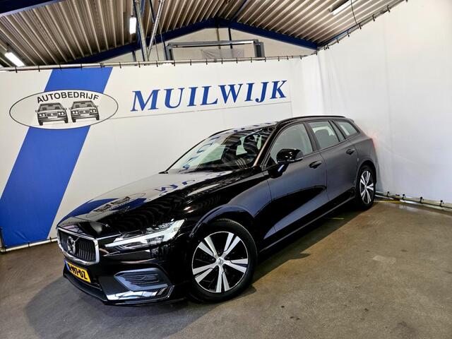 Volvo V60 2.0 B3 Momentum Advantage / CarPlay / Navi / NL Auto