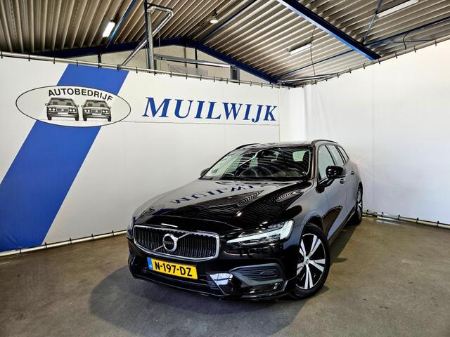 Volvo V60 2.0 B3 Momentum Advantage / CarPlay / Navi / NL Auto