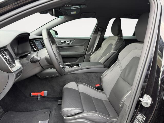 Volvo V60 2.0 T6 Plug-in hybrid AWD Plus Dark | Stoelverwarming | Sportstoelen | Trekhaak | Verwarmbare voorruit |