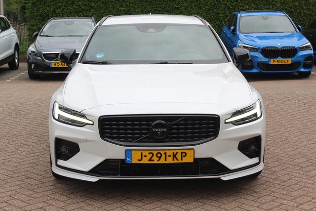 Volvo V60 2.0 B3 R-Design / Trekhaak / Camera / Leder / 19'' / Navigatie / Dodehoek / DAB / Stuur+Stoelverwarming / ACC