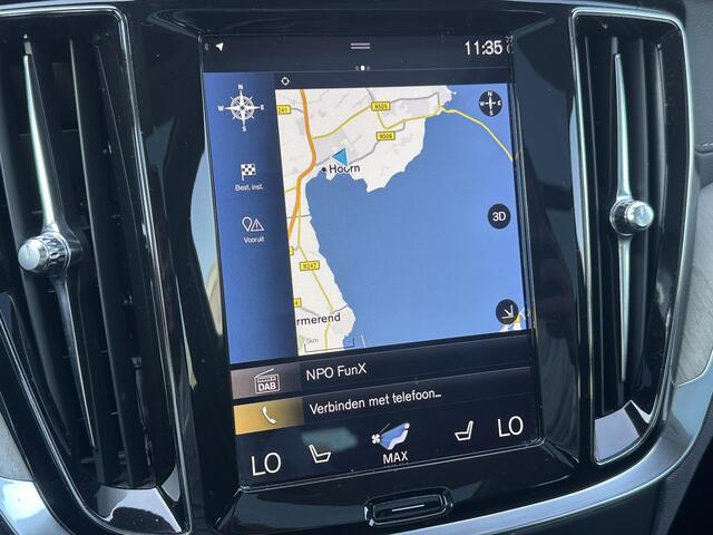 Volvo V60 2.0 T8 Twin Engine AWD Inscription / Elek. Stoelen / Trekhaak / Luchtvering / Panoramadak / Bowers & Wilkins / Camera / Leder / Stoelen+Stuur+Achterbank Verwarmd / BLIS / Carplay /