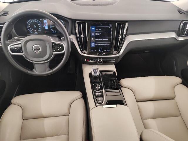 Volvo V60 2.0 T6 Twin Engine AWD Inscription | Adaptieve Cruise Control | Harman Kardon Audio | Stoelverwarming | Dodehoek Detectie | Parkeercamera |