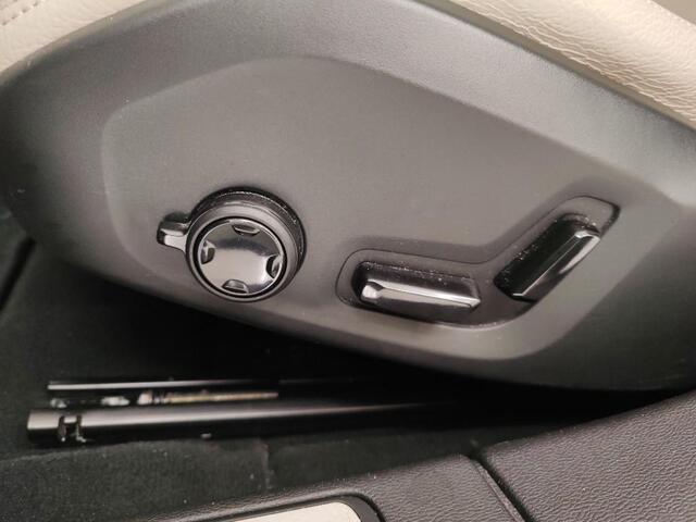 Volvo V60 2.0 T6 Twin Engine AWD Inscription | Adaptieve Cruise Control | Harman Kardon Audio | Stoelverwarming | Dodehoek Detectie | Parkeercamera |