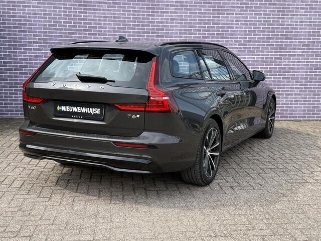 Volvo V60 2.0 T6 Plug-in hybrid AWD Plus Dark | Nieuw binnen | 360° Camera | Stoel en stuurverwarming | Trekhaak | Adaptieve cruise control | Harman/Kardon audio | BLIS dodehoekdetectie |