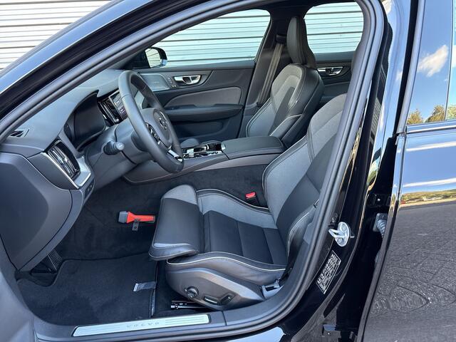 Volvo V60 2.0 T6 Plug-in hybrid AWD Plus Dark / 360° Camera / Blis / Harman Kardon Premium /