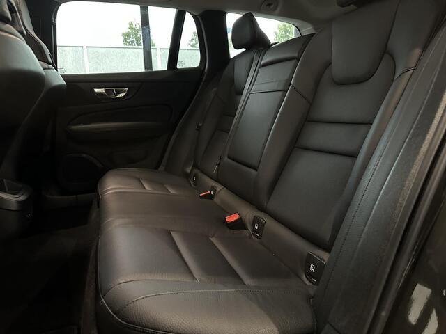 Volvo V60 2.0 B3 Inscription TREKHAAK | ELEKTRISCH GLAZEN PANORAMADAK | LEDEREN BEKLEDING | COMPLETE AUTO!