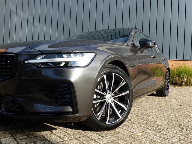 Volvo V60 T6 Plug-in hybrid AWD Plus Dark