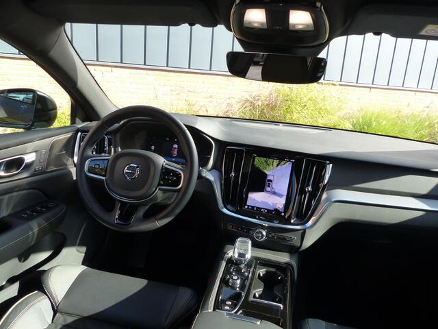 Volvo V60 T6 Plug-in hybrid AWD Plus Dark