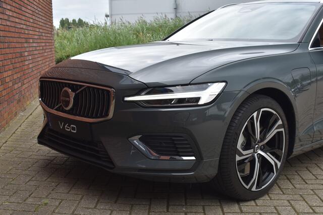 Volvo V60 T6 350PK Plug-in hybrid AWD Ultra Bright | Lounge | 19'' | Bowers & Wilkins | 360 Camera | Massage |