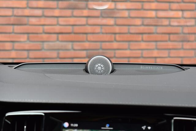 Volvo V60 T6 350PK Plug-in hybrid AWD Ultra Bright | Lounge | 19'' | Bowers & Wilkins | 360 Camera | Massage |