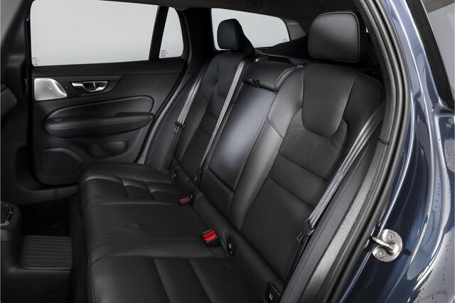 Volvo V60 2.0 T6 Plug-in hybrid AWD Ultra Dark | S/K-panodak | Bowers/Wilkens | Dig. Cockpit | Adapt. Cruise | Memory Stoelen | Elek. Klep | Stoel-+stuurverw. | 360 Camera | NAV+App. Connect | Elek. trekhaak | LM 19" |