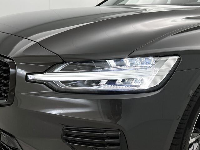 Volvo V60 2.0 T6 Plus Dark | Trekhaak | Sport Leder | 360* | Blis | Pilot