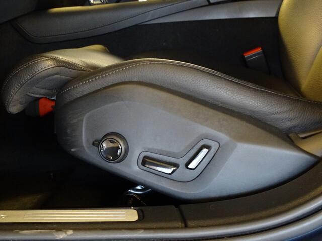 Volvo V60 2.0 T8 Twin Engine AWD Inscription | Trekhaak | Stuurverwarming