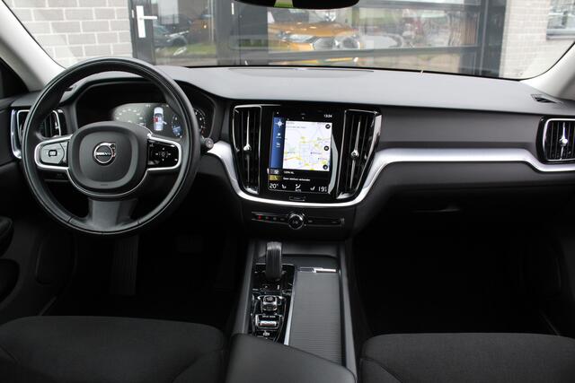 Volvo V60 2.0 B3 Business Pro / Carplay / Camera / N.A.P.