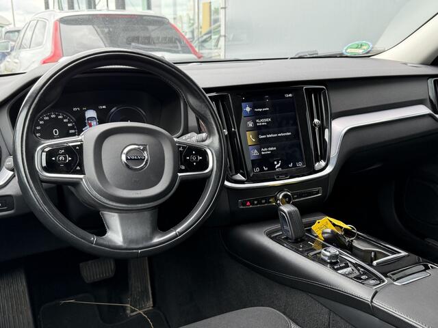Volvo V60 BWJ 2020 2.0 T6 253 PK Twin Engine AWD Momentum Pro AUTOMAAT / TREKHAAK | APPLE CARPLAY | ANDROID AUTO | NAVI | CLIMA | ADAPTIVE CRUISE | STOELVERW. |STUURVERW. | ELEKTRISCHE ACHTERKLEP | HALF LEDER | LMV | PDC