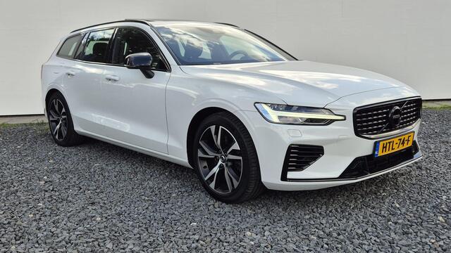 Volvo V60 2.0 T8 Recharge AWD R-Design Zeer Compleet uitgerust - Panorama dak - Trekhaak wegklapbaar - Audio Park Assist - Head Up - Lighting Pack