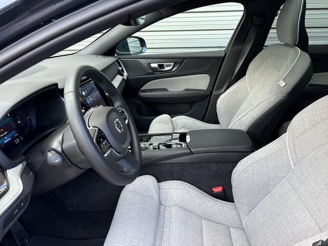 Volvo V60 T6 350PK Automaat Recharge AWD Plus Bright | ACC | Panoramadak | 360 camera | Stuurverwarming | 19"LMV | Elektr. stoel