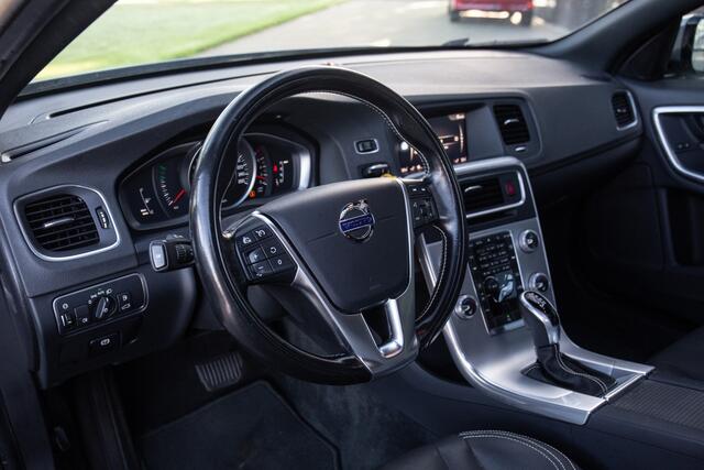 Volvo V60 2.0 T4 Polar+ Dynamic , Trekhaak, Panoramadak,