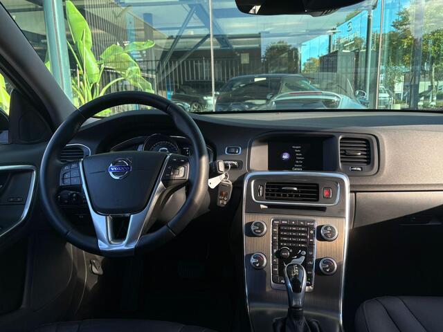 Volvo V60 2.0 T4 Summum | Memory Seats | Stoelverwarming | Camera