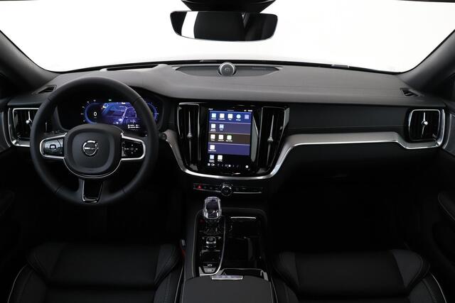 Volvo V60 T6 RECHARGE AWD ULTRA DARK -PANO.DAK|360°CAM|BOWERS&WILKINS|19"|HEAD-UP DISP.