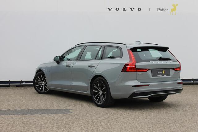 Volvo V60 T6350PK Autm. Plug-in hybrid AWD Plus Dark Long Range / Google infotainment / Semi elekrisch wegklapbare trekhaak / Verwarmbare voorruit / Elektrisch bedienbare voorstoelen met geheugen / Verwarmbare voorstoelen