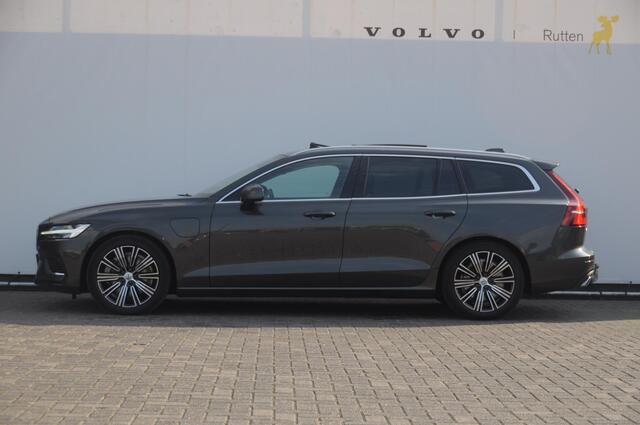 Volvo V60 T6 340PK Automaat Recharge AWD Inscription Trekhaak / Adaptieve cruise control /BLIS / Parkeersensoren met camera / Stoel - en stuurwielverwarming / Elektrische stoelen met geheugen / Getint glas / Apple carplay / Keyless entry / Elektrische achterklep