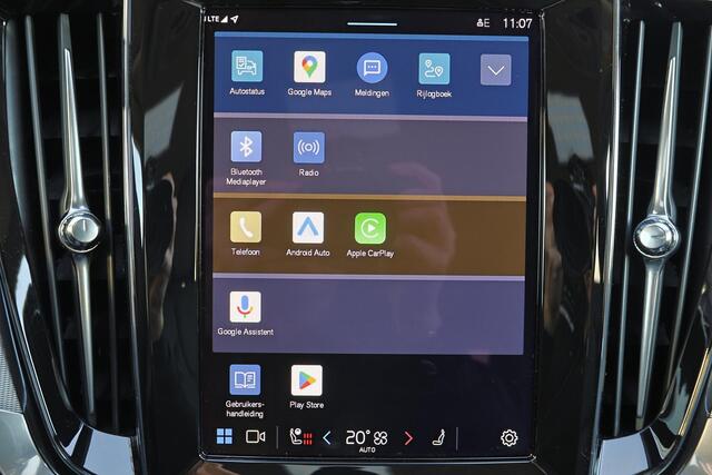 Volvo V60 T6 Recharge AWD Plus Dark - LONG RANGE - IntelliSafe Assist & Surround - 360º Camera - Harman/Kardon audio - Adaptieve LED koplampen - Verwarmde voorstoelen, stuur & achterbank - Parkeersensoren voor & achter - Elektr. bedienb. voorstoelen met geheugen - 