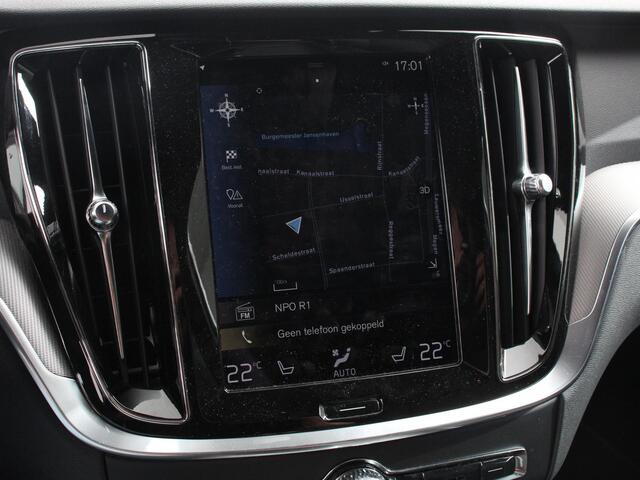 Volvo V60 2.0 B4 R-Design Navigatie Climate control Cruise control adaptive Parkeersensoren Achteruitrijcamera Keyless Navigatie Apple Carplay/ Android Auto