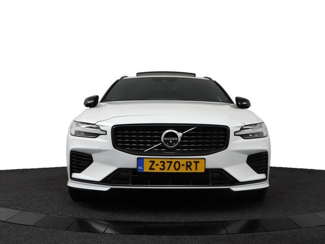 Volvo V60 2.0 T6 Recharge AWD R-Design 340 PK | 3D Camera | Trekhaak | Apple Car Play | Harman/Kardon | Panorama | Crystal White Pearl - RIJKLAAR