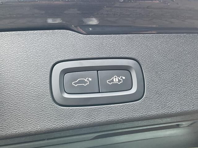 Volvo V60 2.0 T6 PHEV AWD Inscription Trekhaak 360Cam Leer Stoel/Stuurverw Led NL-Auto!