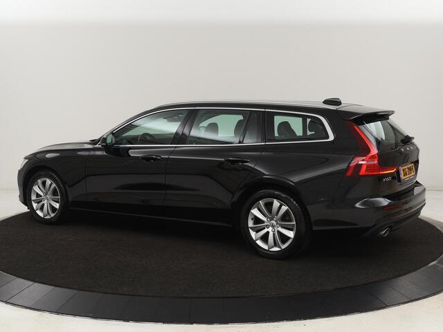 Volvo V60 2.0 D4 Momentum | Carplay | Half leder | Navigatie | Full LED | Digital Cockpit | Parkeerverwarming | Climate control | Parkeerhulp | Cruise control