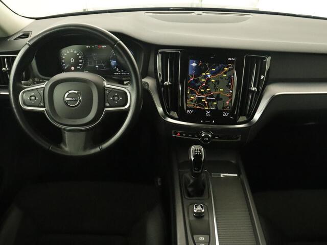 Volvo V60 2.0 D4 Momentum | Carplay | Half leder | Navigatie | Full LED | Digital Cockpit | Parkeerverwarming | Climate control | Parkeerhulp | Cruise control