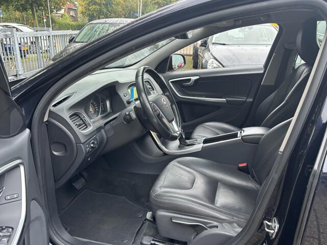 Volvo V60 2.0 T5 245pk Aut8 Xenon Navi PDC V+A Leder