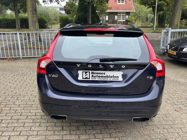 Volvo V60 2.0 T5 245pk Aut8 Xenon Navi PDC V+A Leder