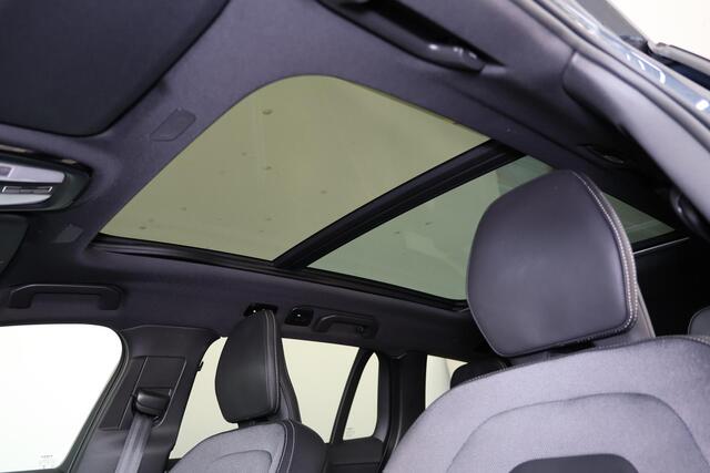 Volvo V60 T6 Recharge AWD Plus Dark - LONG RANGE - Panorama/schuifdak - IntelliSafe Assist & Surround - 360º Camera - Harman/Kardon audio - Adaptieve LED koplampen - Verwarmde voorstoelen, stuur & achterbank - Parkeersensoren voor & achter - Elektr. bedienb. voorst