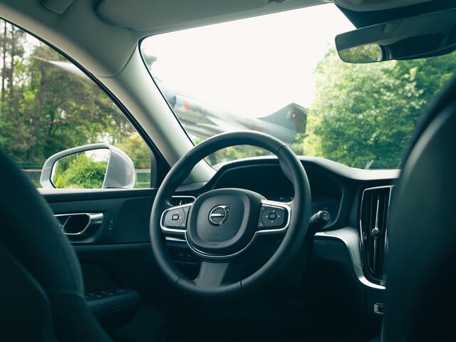 Volvo V60 T6 Aut. Plug-in hybrid AWD Essential Bright | Parkeercamera