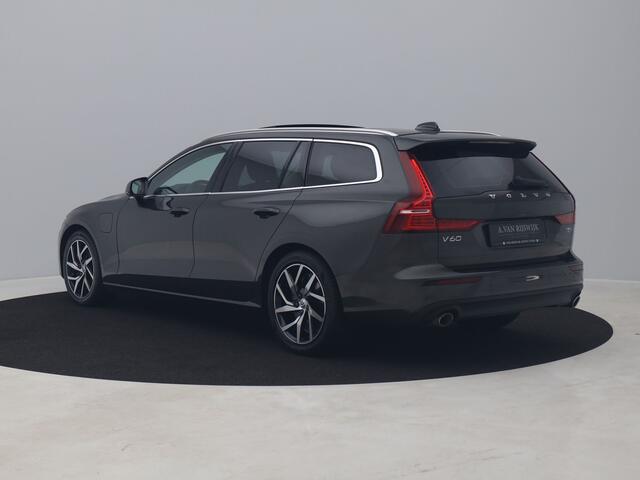 Volvo V60 2.0 T8 Twin Engine AWD Momentum | PANO | CAMERA | ADAPTIVE | H&K | KEYLESS