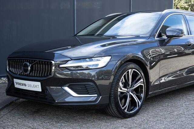 Volvo V60 T6 Plug-in hybrid AWD Plus Bright | Lederen interieur | Semi Elektrische Trekhaak | Keyless | Climate Pack | Elektrisch verstelbare stoelen | Adaptieve Cruise Control | Google Infotainment | 19 inch Lichtmetalen velgen | Parkeercamera en sensoren rondom |