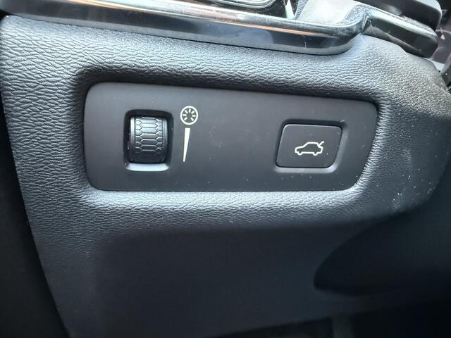 Volvo V60 2.0 B3 Momentum Advantage NIEUW BINNEN !!