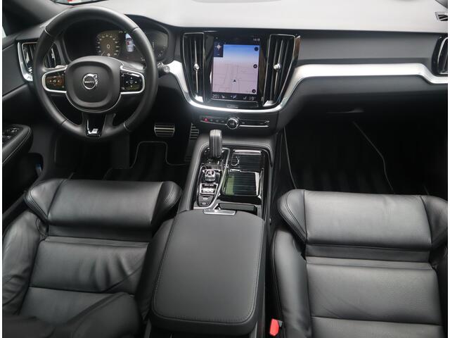 Volvo V60 2.0 T8 Twin Engine AWD R-Design / Panoramadak