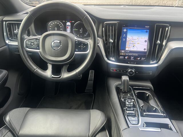 Volvo V60 2.0 T6 Recharge 340 pk AWD R-Design Navigatie Standkachel Camera Carplay Stoelverwarming V + A Led koplampen Blis Pilot Assist Dab BTW Maple Brown Metallic Uniek